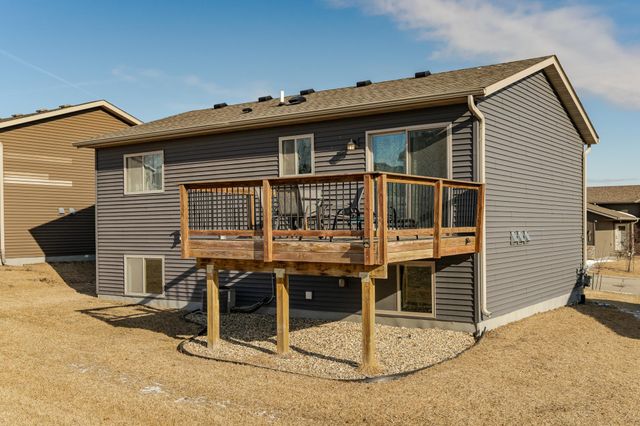 3932 Orchardview Lane NW, Rochester, MN 55901