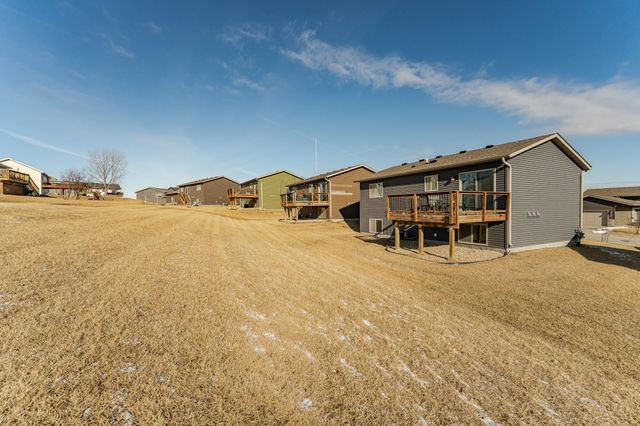 3932 Orchardview Lane NW, Rochester, MN 55901