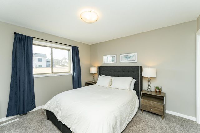 3932 Orchardview Lane NW, Rochester, MN 55901