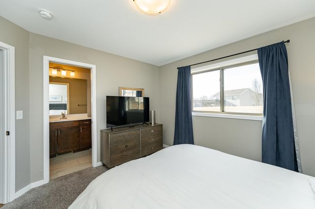 3932 Orchardview Lane NW, Rochester, MN 55901