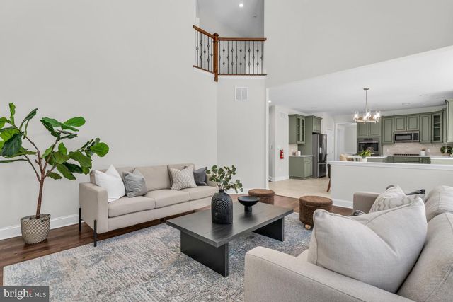 18 VICARI WAY, Tuckerton, NJ 08087