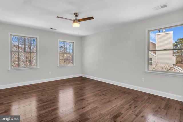 18 VICARI WAY, Tuckerton, NJ 08087