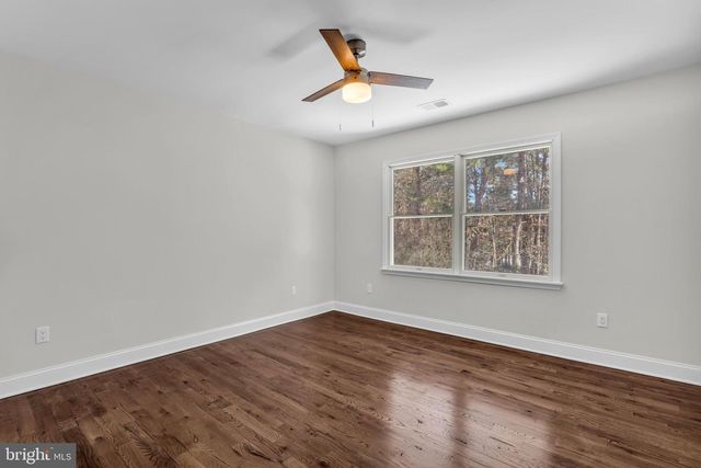 18 VICARI WAY, Tuckerton, NJ 08087