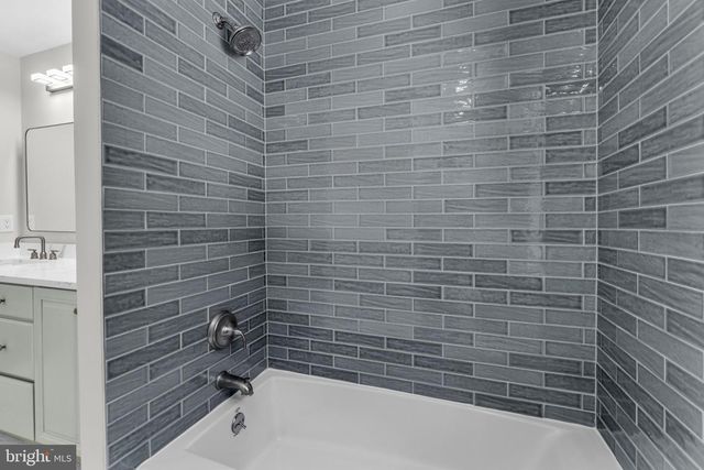 18 VICARI WAY, Tuckerton, NJ 08087