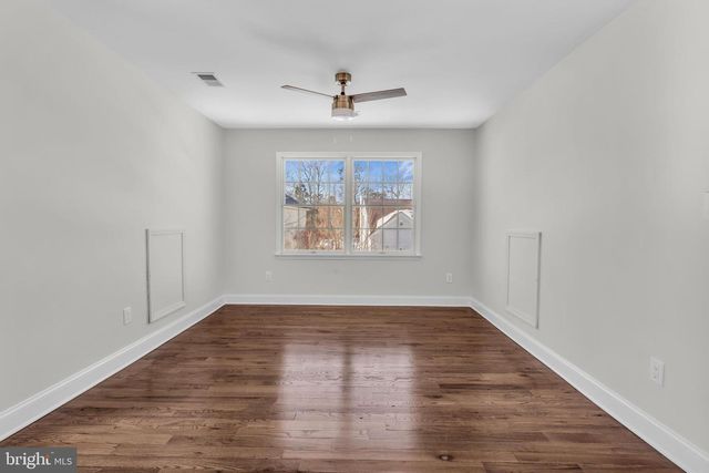 18 VICARI WAY, Tuckerton, NJ 08087