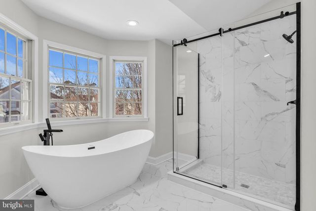 18 VICARI WAY, Tuckerton, NJ 08087