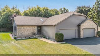 38 SPENCER VILLAGE COURT, Appleton, WI 54914