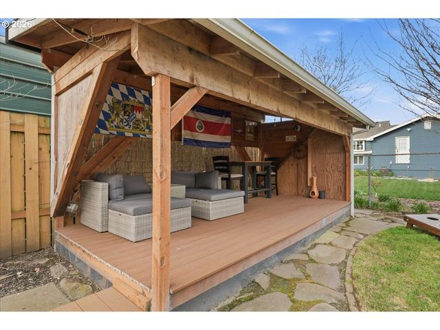 7001 Se 71ST Ave, Portland, OR 97206