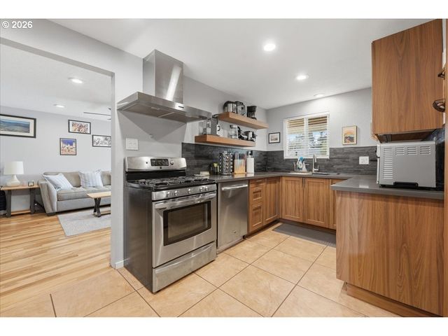 7001 Se 71ST Ave, Portland, OR 97206