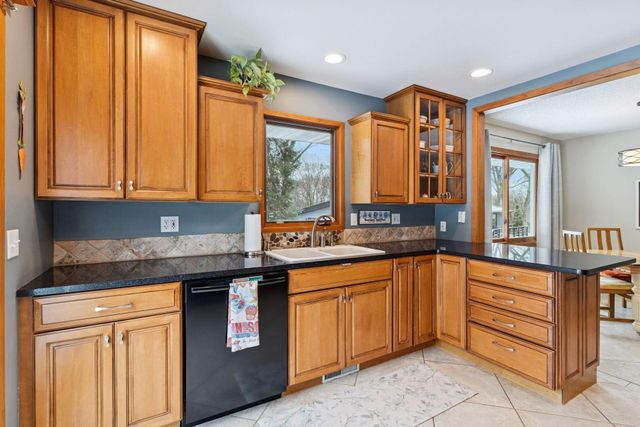 3237 Shores Boulevard, Wayzata, MN 55391