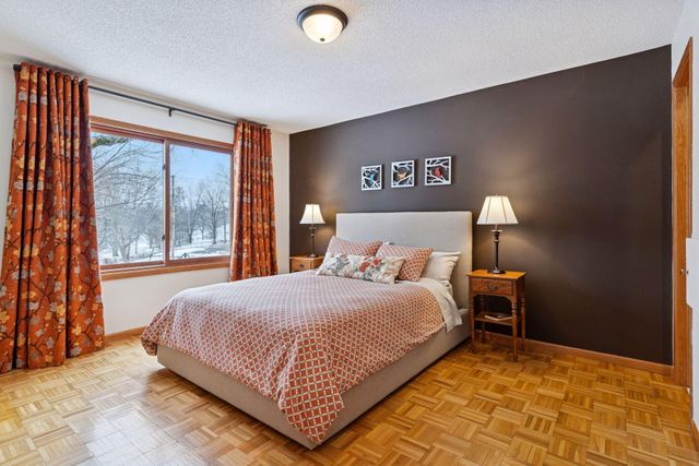 3237 Shores Boulevard, Wayzata, MN 55391