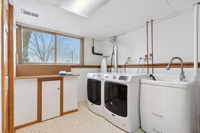 3237 Shores Boulevard, Wayzata, MN 55391