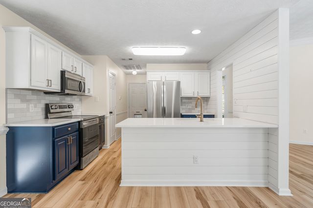 118 Woodstream Trail, Lagrange, GA 30240