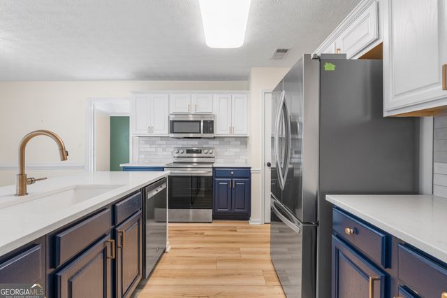 118 Woodstream Trail, Lagrange, GA 30240