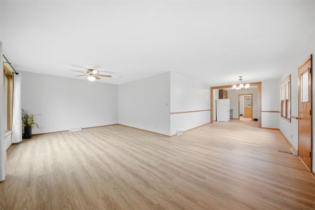 546 SW Southlawn Drive, Ankeny, IA 50023