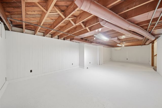 546 SW Southlawn Drive, Ankeny, IA 50023