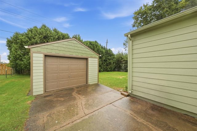 546 SW Southlawn Drive, Ankeny, IA 50023