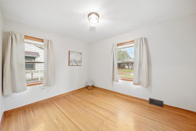 546 SW Southlawn Drive, Ankeny, IA 50023