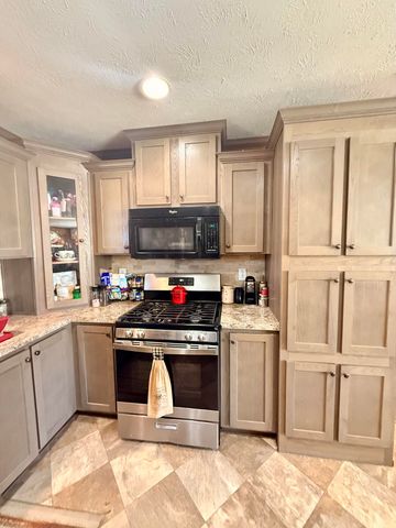 9598 Kentucky 1247, Waynesburg, KY 40489