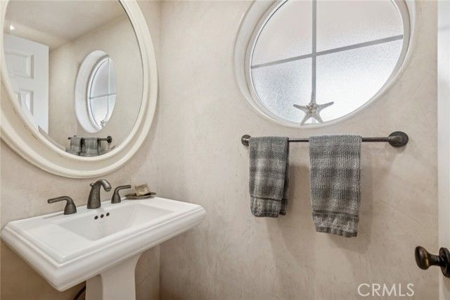 610 Marigold Avenue, Corona Del Mar (newport Beach), CA 92625