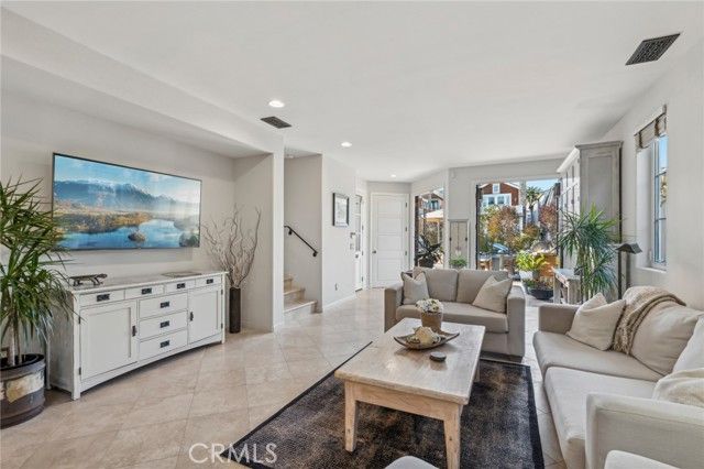 610 Marigold Avenue, Corona Del Mar (newport Beach), CA 92625