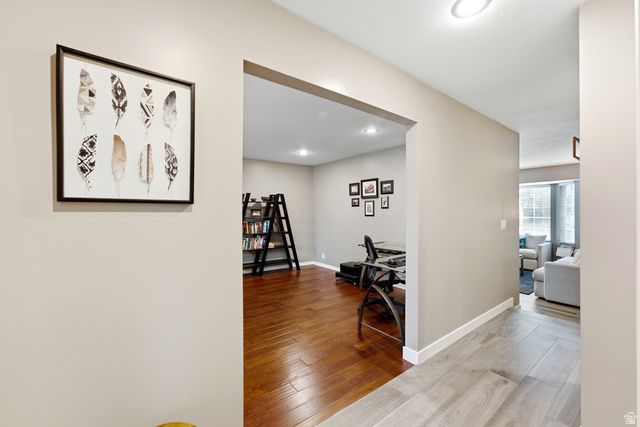 2073 E VILLAGE POINT WAY, Sandy, UT 84093