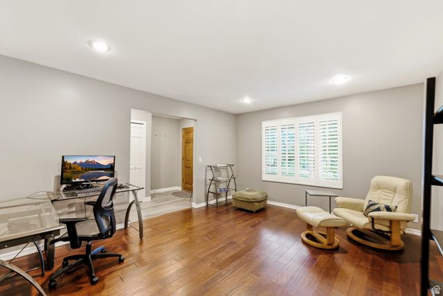 2073 E VILLAGE POINT WAY, Sandy, UT 84093