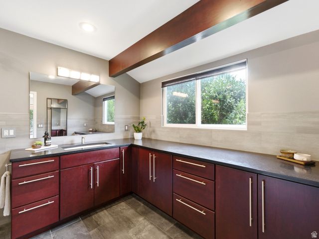 2073 E VILLAGE POINT WAY, Sandy, UT 84093