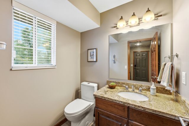 2073 E VILLAGE POINT WAY, Sandy, UT 84093