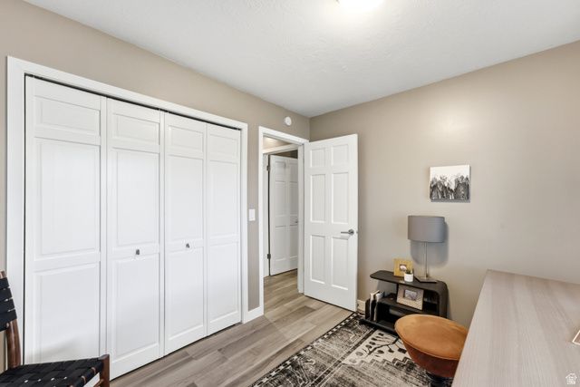 2073 E VILLAGE POINT WAY, Sandy, UT 84093