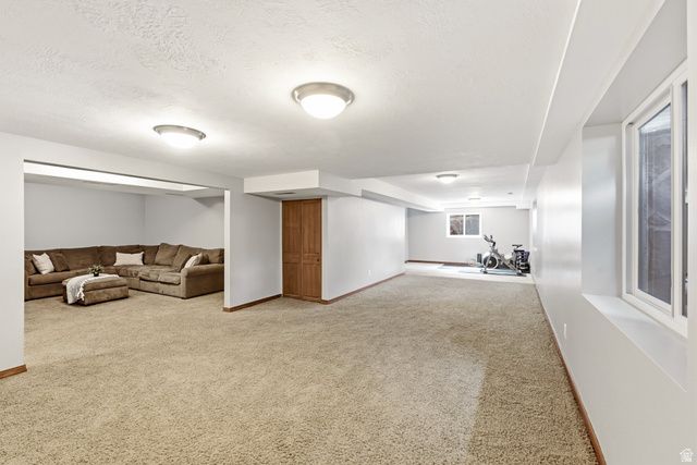 2073 E VILLAGE POINT WAY, Sandy, UT 84093