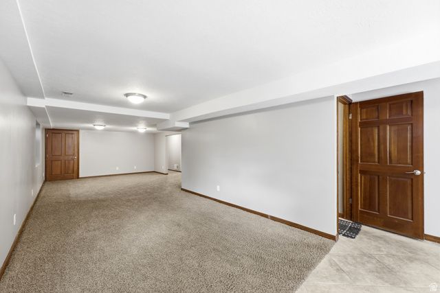 2073 E VILLAGE POINT WAY, Sandy, UT 84093