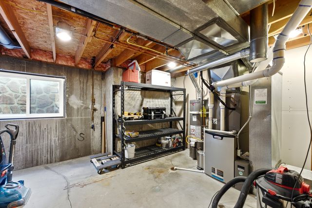 2073 E VILLAGE POINT WAY, Sandy, UT 84093