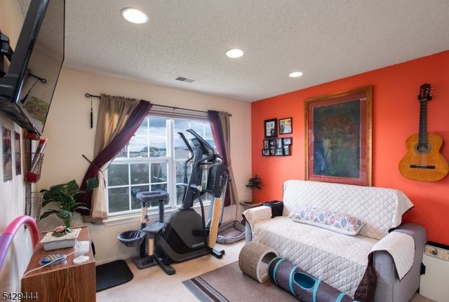 89 Vaughan Dr 89, Newark City, NJ 07103