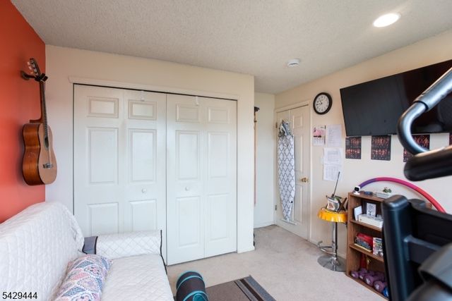 89 Vaughan Dr 89, Newark City, NJ 07103