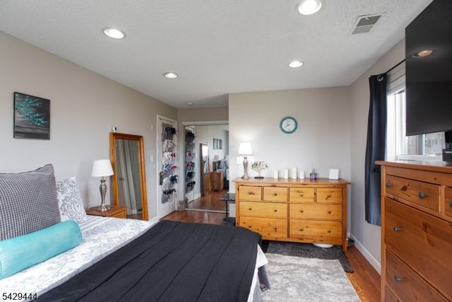 89 Vaughan Dr 89, Newark City, NJ 07103