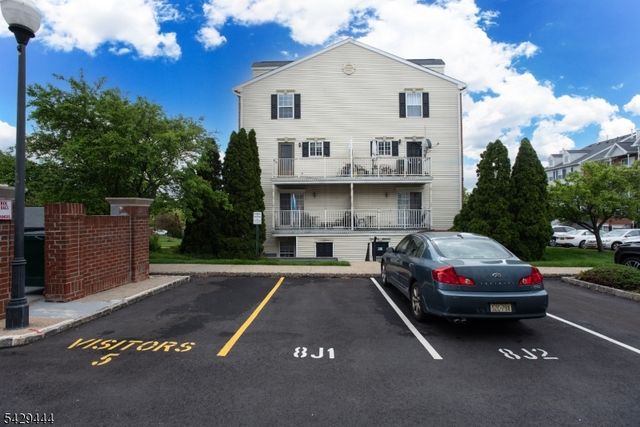 89 Vaughan Dr 89, Newark City, NJ 07103