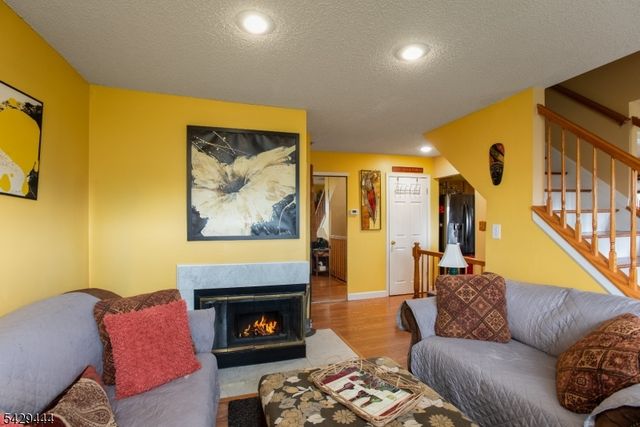 89 Vaughan Dr 89, Newark City, NJ 07103