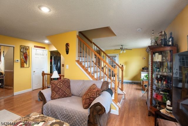 89 Vaughan Dr 89, Newark City, NJ 07103