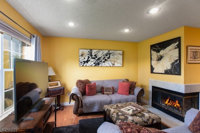 89 Vaughan Dr 89, Newark City, NJ 07103