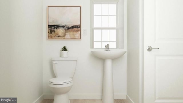 13 OLD SCHOOL HOUSE RD, Sicklerville, NJ 08081