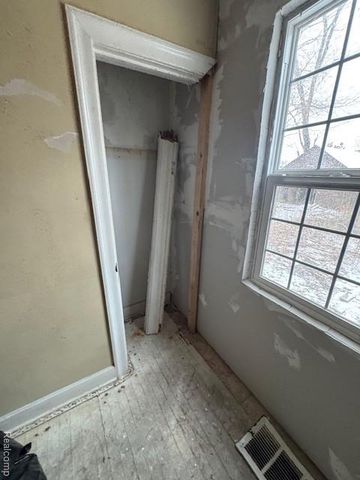 4481 Radnor Street, Detroit, MI 48224