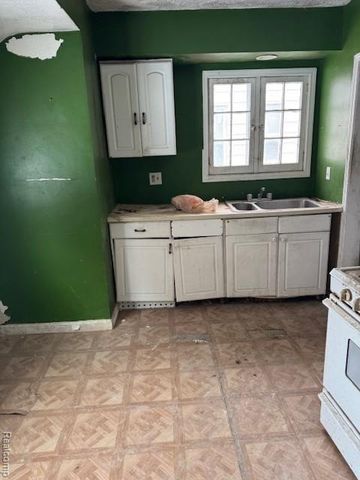 4481 Radnor Street, Detroit, MI 48224