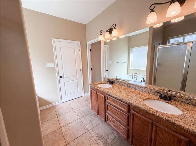 6906 King George Pl, Corpus Christi, TX 78414