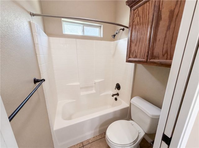 6906 King George Pl, Corpus Christi, TX 78414