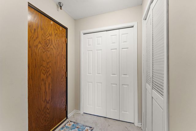 6097 Courtly Alcove F, Woodbury, MN 55125