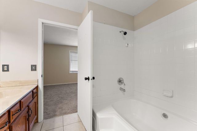 6097 Courtly Alcove F, Woodbury, MN 55125