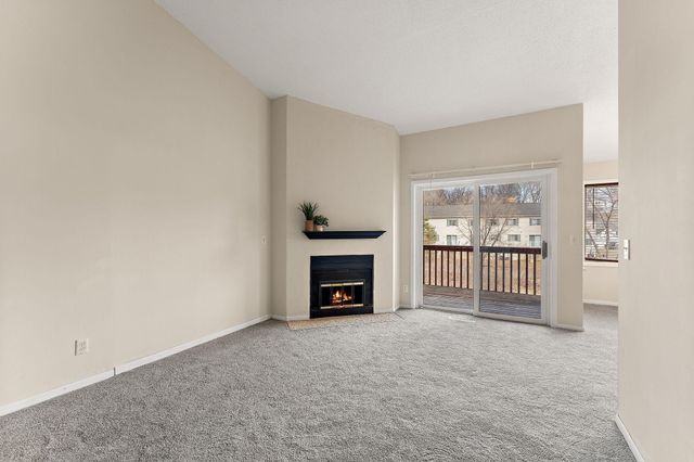 6097 Courtly Alcove F, Woodbury, MN 55125