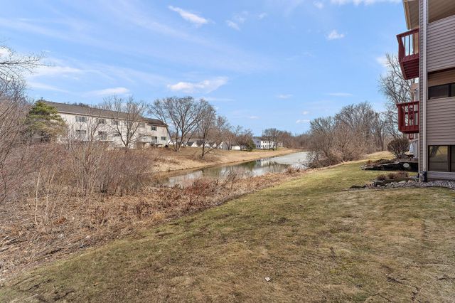 6097 Courtly Alcove F, Woodbury, MN 55125