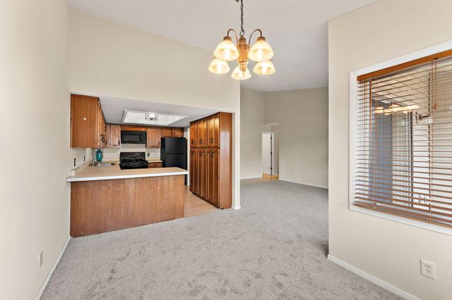 6097 Courtly Alcove F, Woodbury, MN 55125